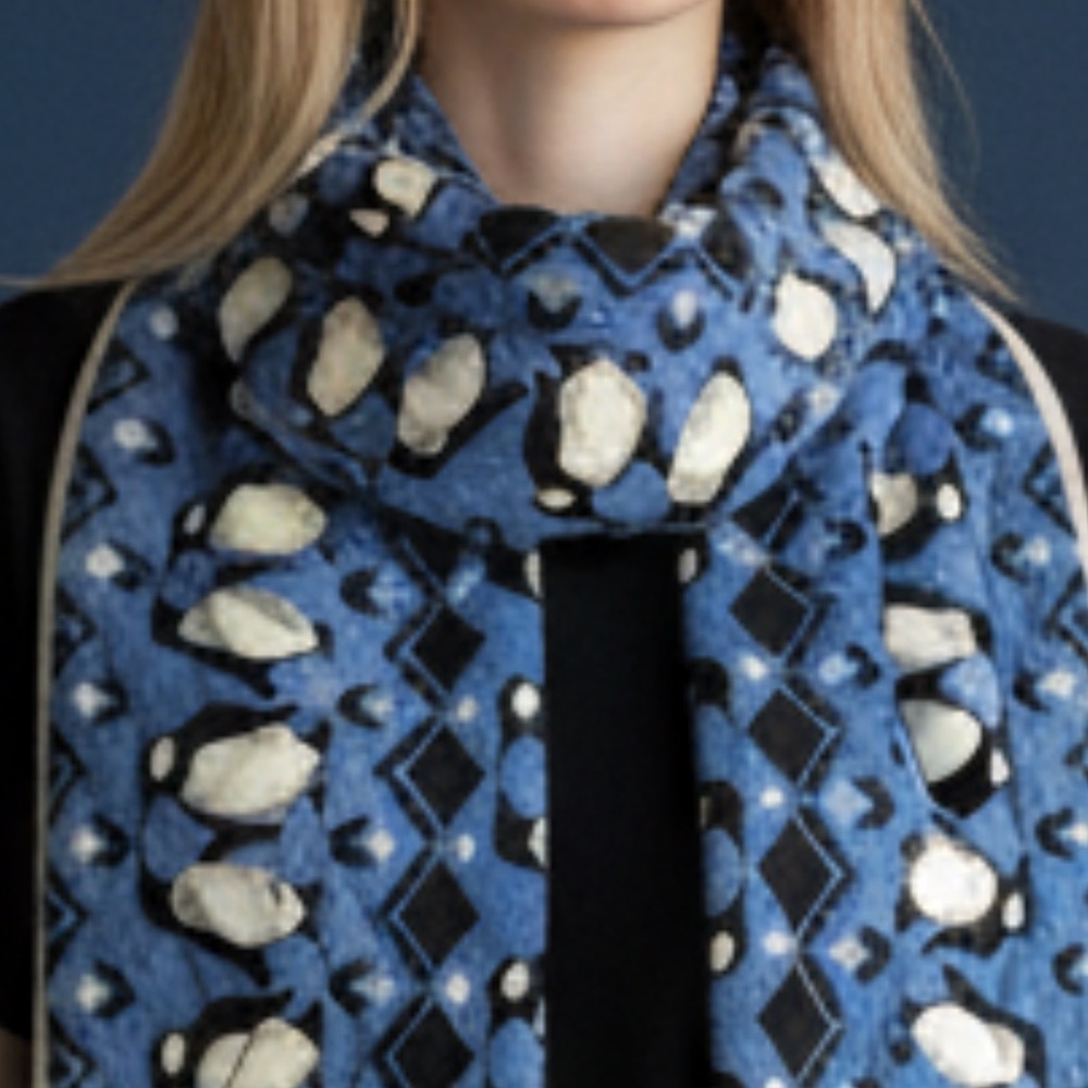 Vera Bradley Playful Penguins Argyle fleece scarf - NWT Blue White Cozy